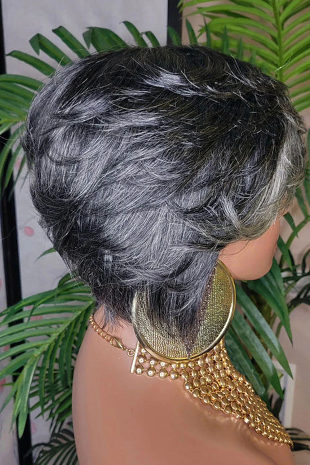 Short Body Wave Layered Bob Wig 13x6 Lace Front Glueless Natural Color - Image 6
