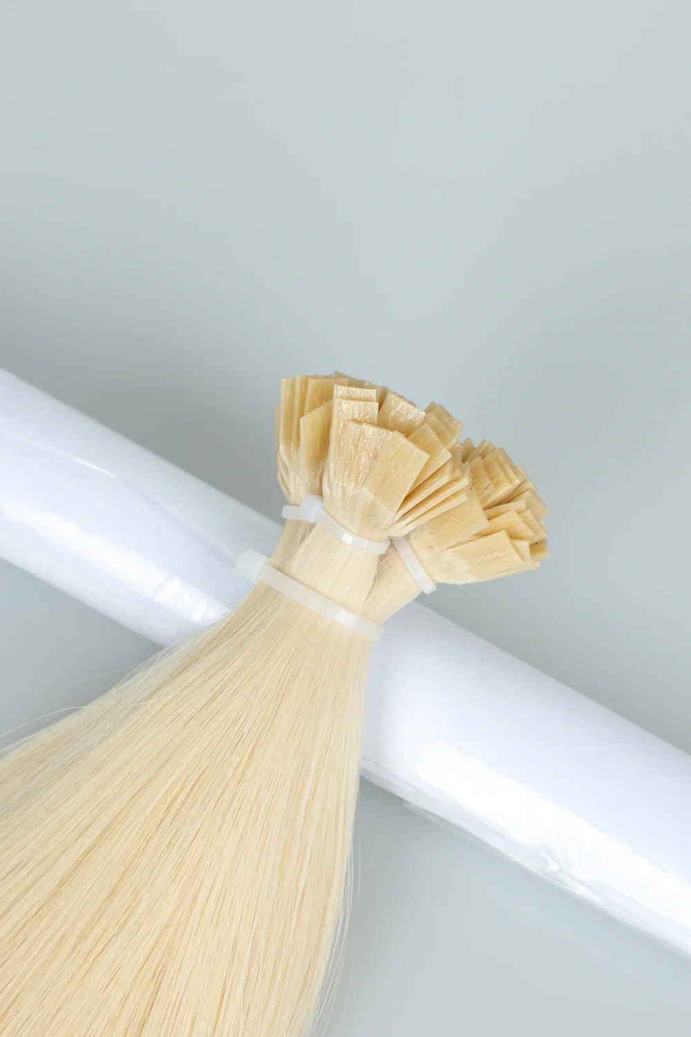 Keratin Bonded Hair Extensions | Flat-Tip | Blonde 613# Hair - Image 2